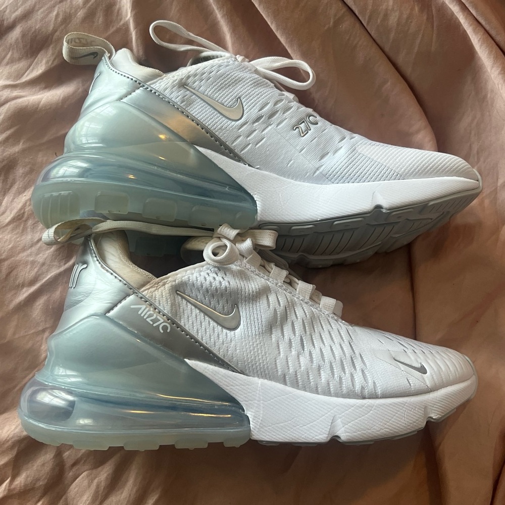 Women’s Nike Airmax 27